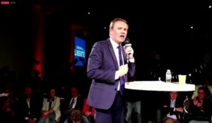 Nicolas Dupont-Aignan: "Didier Raoult sera mon ministre de la Santé"