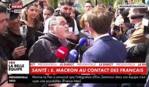 Regardez l'échange tendu entre le président Emmanuel Macron et des soignants lors de son déplacement à Mulhouse - VIDEO