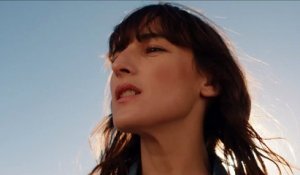 Juliette Armanet présente son nouveau clip «Tu me play»