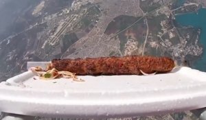 Un Turc envoie un kebab dans l’espace en hommage au premier vol spatial de l’Histoire