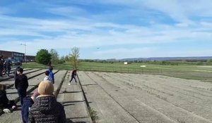 Des œufs de Pâques largués depuis le ciel de Chambley