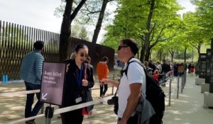 «Pas de place pour le Louvre ni la tour Eiffel» : les touristes étrangers de retour à Paris