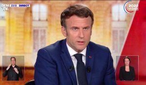 Emmanuel Macron sur les féminicides: "la parole s'est libérée, ce qui était avant de la main courante, maintenant est de la prise de plainte. Il faut aller au bout"