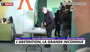 Jean-Luc Mélenchon a voté à Marseille (Bouches-du-Rhône)