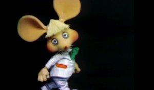 Topo Gigio - Topo Calls Mama For Mother's Day