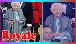 La foule rugit alors que la reine arrive sur le t@pis rouge du Royal Windsor Horse Show