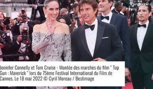 Festival de Cannes 2022 : Karine Ferri renversante pour la montée des marches de Top Gun : Maverick