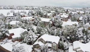 Les images incroyables de la banlieue de Denver sous la neige après une chute de 30°C en une journée