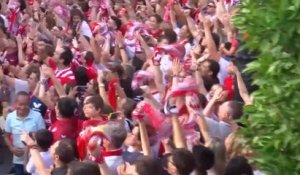 Séville - La belle fête des Rojiblancos avec leurs supporters