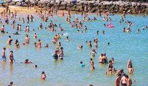 Sur cette plage espagnole, faire pipi dans la mer ou le sable est passible d'une amende de 750 euros