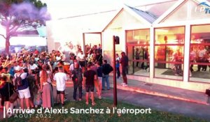 Titre : OM : les images de la folie à l’aéroport pour Alexis Sanchez !