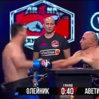 Ce nouveau sport qui mêle combat de pouces et boxe... Chaud les russes