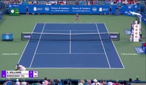 Cincinnati - Raducanu intraitable face à Serena Williams