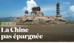 Signe de la sécheresse en Chine, un temple habituellement submergé se dévoile totalement