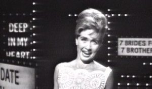 Jane Powell - It's A Most Unusual Day