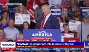 Lors d'un meeting de campagne en Pennsylvanie pour les élections de mi-mandat, l'ancien président des Etats-Unis Donald Trump a affirmé que Joe Biden était un ennemi de l'Etat