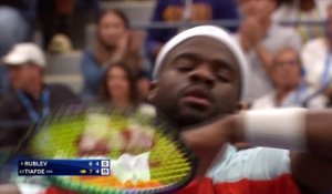 Tiafoe est toujours sur son nuage : le résumé de son quart victorieux contre Rublev en vidéo