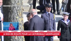 Charles III est arrivé à la cathédrale Saint-Anne