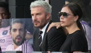 Voici - David Beckham : pourquoi Victoria Beckham a-t-elle fait enlever son tatouage en hommage à son mari ?