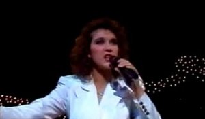 Céline Dion chante "Ne partez pas sans moi" à l'Eurovision 1988