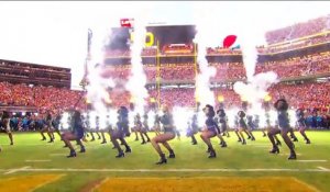 Beyoncé chante "Formation" au Super Bowl