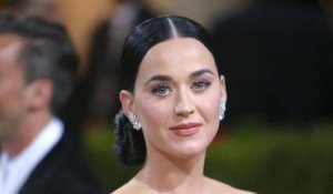 Katy Perry réagit à la vidéo de son œil défaillant