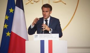 Incendies: Emmanuel Macron annonce la création d'une "météo de la forêt"