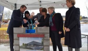 Pose de la première pierre "aquatique" de la nouvelle piscine de Louvain-la-Neuve