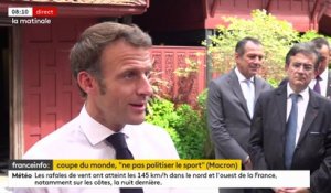 Le président Emmanuel Macron estime qu’il ne faut pas "politiser le sport" alors que le Mondial de foot au Qatar continue de faire débat à quelques jours de son coup d’envoi - Regardez