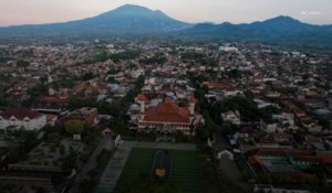Indonésie : un séisme de magnitude 5,6 touche la ville de Cianjur sur l'île de Java