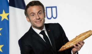 Depuis Washington, Emmanuel Macron célèbre la baguette, tout juste entrée au patrimoine immatériel de l’Unesco
