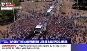 Argentine: le bus des champions du monde entame son défilé de victoire vers Buenos Aires