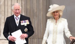 GALA VIDEO - Camilla honorée par Charles III : le prince Andrew en fait les frais…