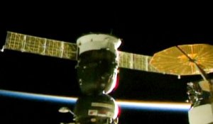 ISS: un vaisseau de secours envoyé pour ramener trois membres d'équipage sur Terre