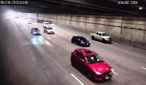 Une Tesla en mode pilote-automatique s'arrête brutalement dans un tunnel