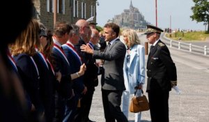 Emmanuel Macron en visite au Mont-Saint-Michel, qui célèbre ses 1000 ans