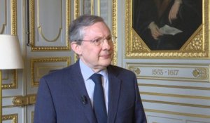 IVG dans la constitution : « Le gouvernement doit sortir du bois », demande Philippe Bas