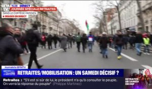 Un groupe de black bloc s'est constitué dans la manifestation parisienne avant d'être dispersé par les forces de l'ordre