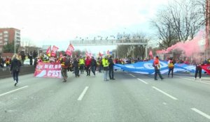 Réforme des retraites : des manifestants bloquent le périphérique parisien