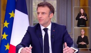 Cette question de Marie -Sophie Lacarrau de TF1 à Emmanuel Macron qui met le feu sur Twitter : "A quand le retour de l'ordre ? Les français sont lassés par ce désordre..."