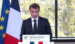 Emmanuel Macron: "Nous allons augmenter le budget des agences de l'eau de 500 millions d'euros supplémentaires"