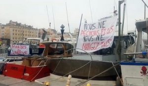 Vieux Port de Marseille : des pêcheurs manifestent contre un projet de loi européen