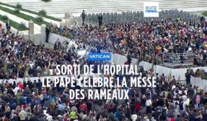 Le pape, sorti la veille de l'hôpital, remercie les fidèles pendant la messe des Rameaux