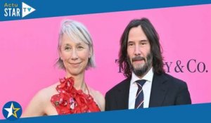 Keanu Reeves en couple avec Alexandra Grant, ils s’embrassent et multiplient les gestes d'affection