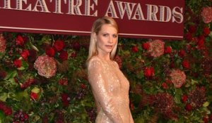 Poppy Delevingne a la phobie des boutons