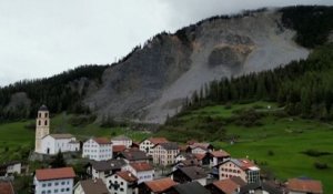 Menacé par un éboulement imminent, un village en Suisse contraint d'évacuer ses habitants