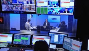 Baisses d'impôts, guerre en Ukraine, inflation... Ce qu'il faut retenir de l'interview de Macron sur TF1