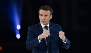 Emmanuel Macron dénonce ‘les viols’ commis par les soldats russes en Ukraine