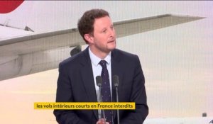 Suppression de vols intérieurs courts en France : "On ira plus loin" que la seule fermeture des trois lignes, promet Clément Beaune