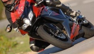 Une Suzuki Gsx-r 750 plutôt corsée ( moto journal )